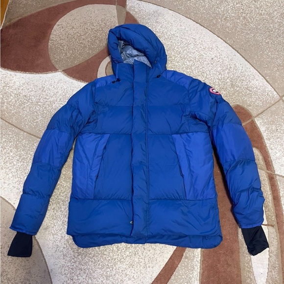 Selling a Canada goose jacket